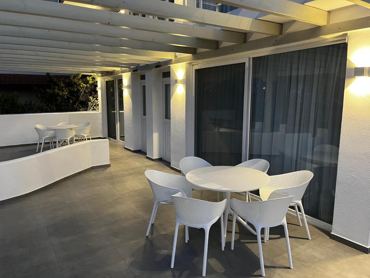 Ocean Blue Suites Ierissos Dış mekan fotoğraf